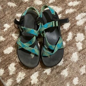 Women’s size 9 chacos